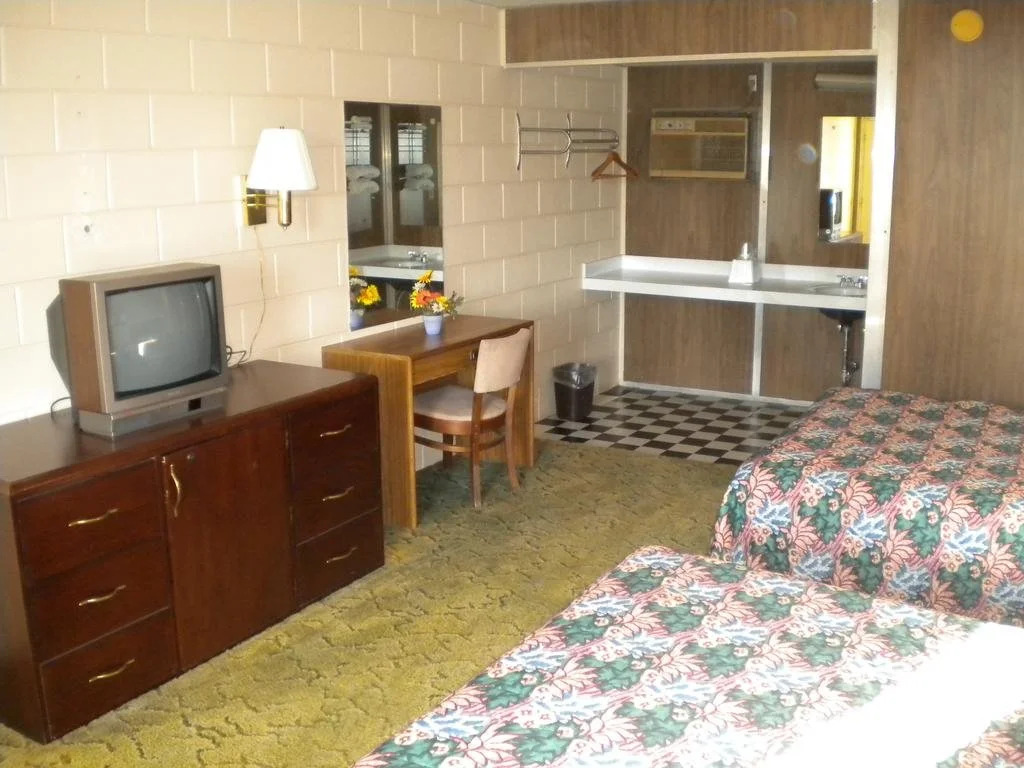 Budget Lakeview Inn