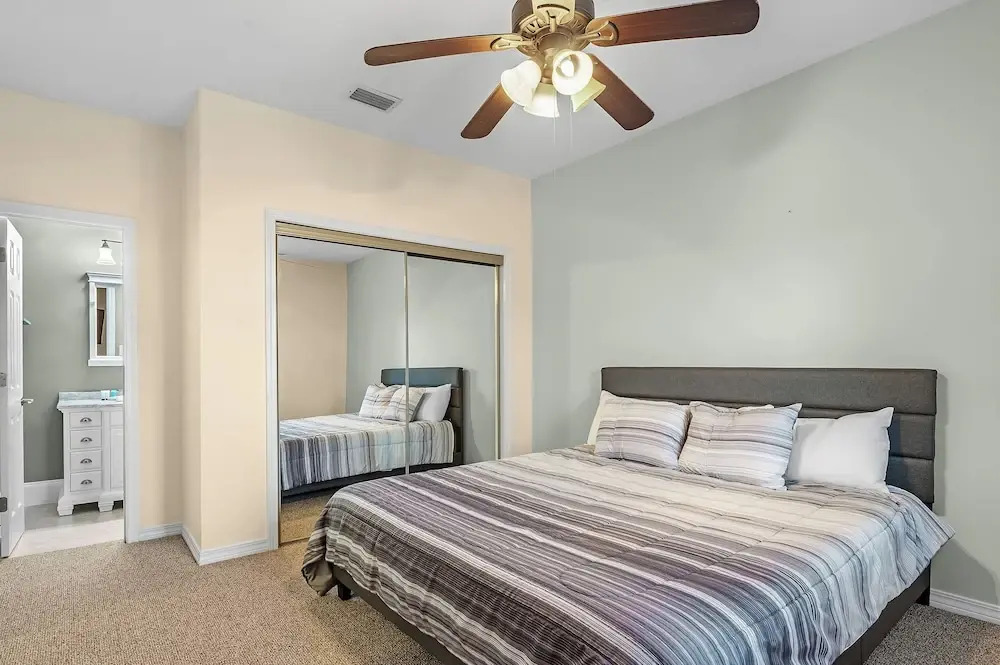 Romar Lakes 104B