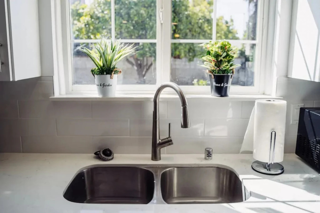 Tranquil 2BR Home in Beautiful Neighborhood (P24)