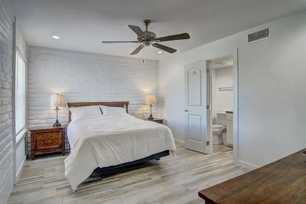 El Cortez Condominiums #105 2 Bedrooms 2 Bathrooms Condo