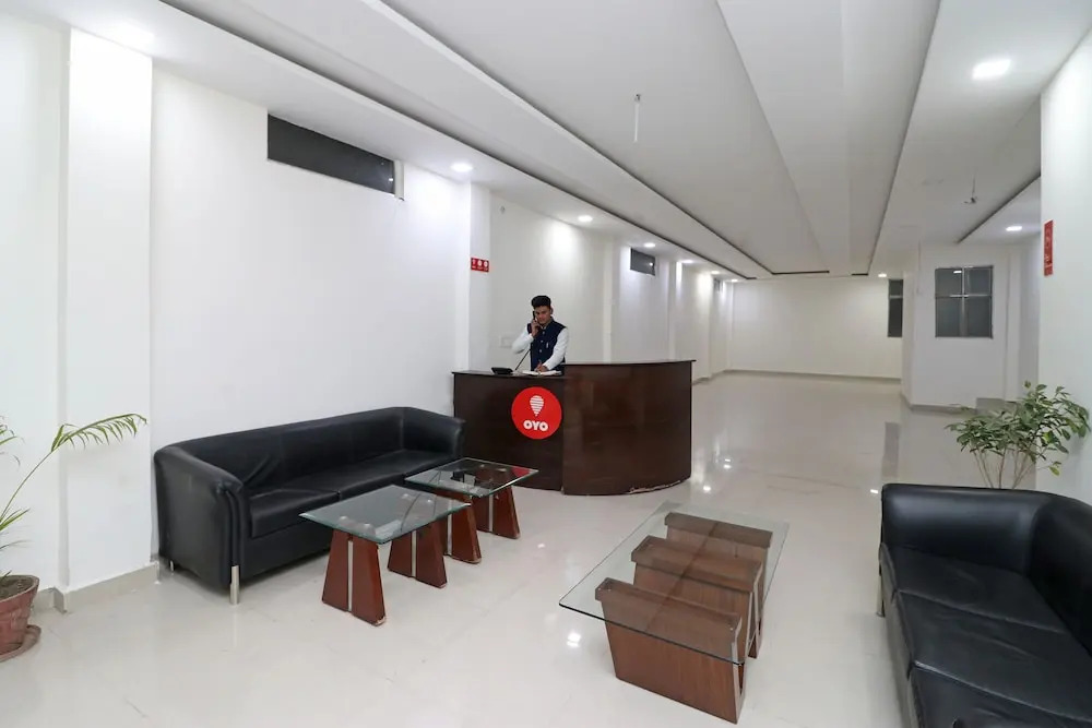 OYO 10668 Hotel Viditva 3