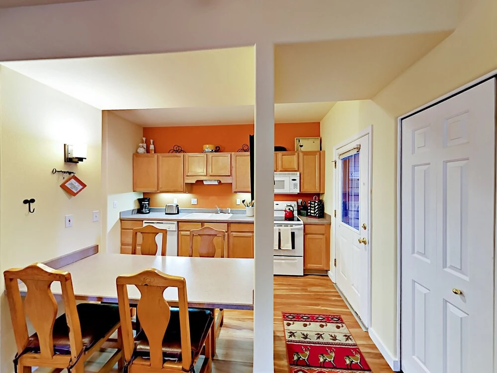 56856 Enterprise Dr Condo Unit I6