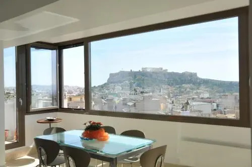 Acropolis at Home: Loft with a View