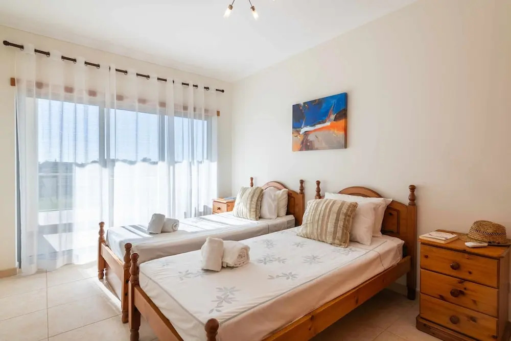 Balaia Residence 2 Bedroom Penthouse With Pool