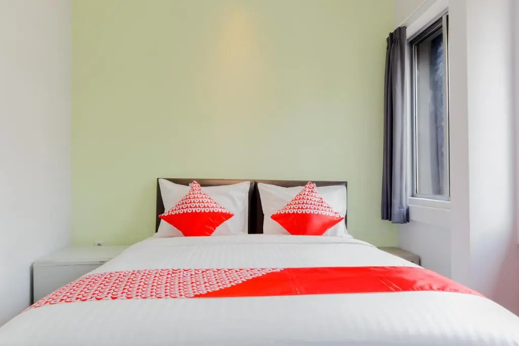 Ichiza Room RedPartner
