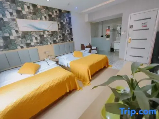 Huancheng 2046 Theme Hotel