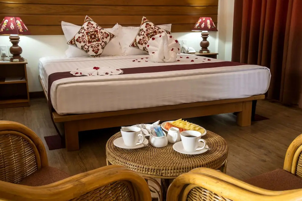 Royal Aykare Lodge