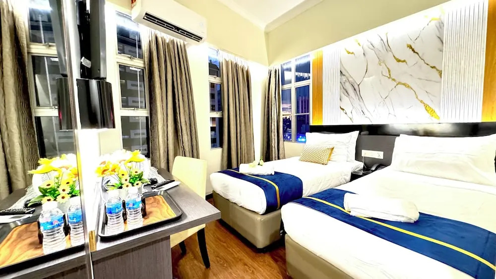 Central City Hotel at Chinatown