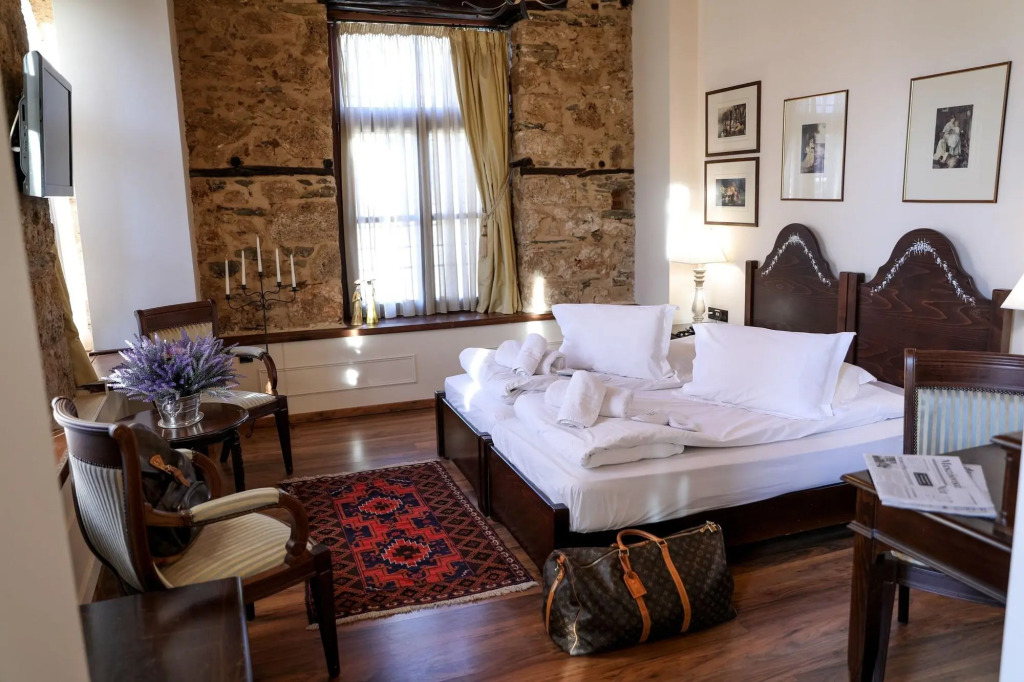 Deluxe Boutique Hotel Palea Poli