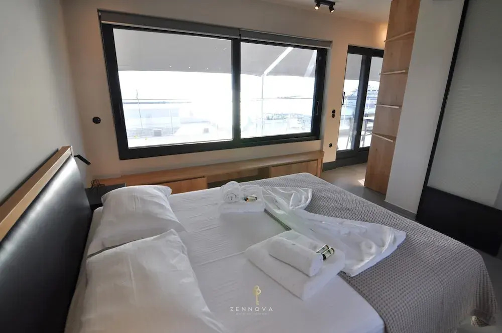 Nero Luxury Suites by Zennova