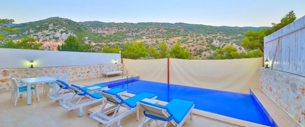 Villa Stone House 2