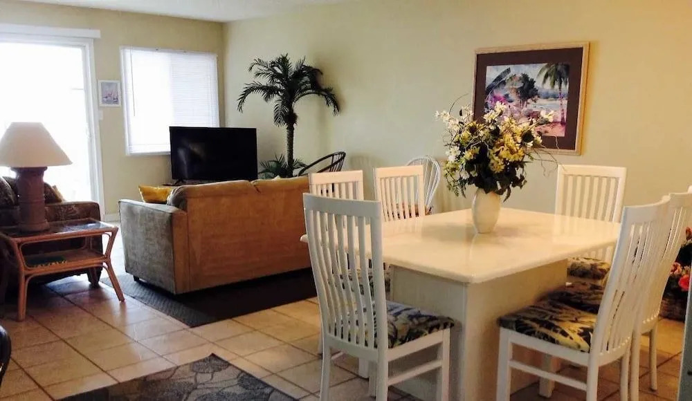 Gulf Shore Condo #604r 2 Bedrooms 2 Bathrooms Condo