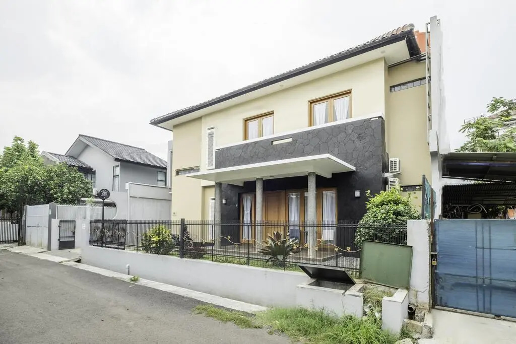Azalia Residence