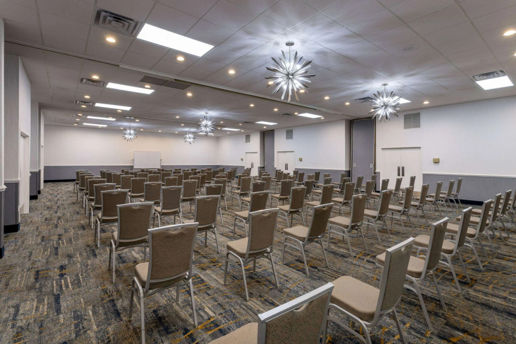Baymont by Wyndham White Plains - Elmsford