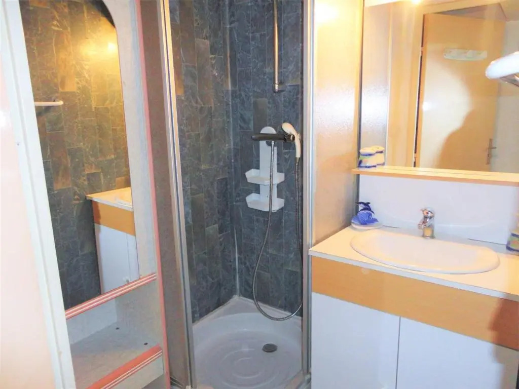 Appartement Le Grau-du-Roi, 2 pièces, 4 personnes - FR-1-307-48