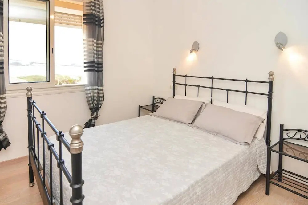 Apartment With 3 Bedrooms in Port-de-bouc, With Wonderful sea View, Shared Pool and Furnished Terrace - 5 km From the Beach