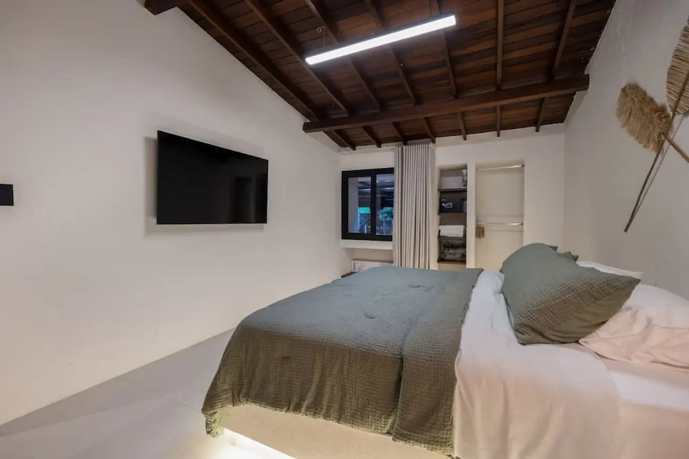 Luxurious 5BR House in Provenza Perfect for Groups