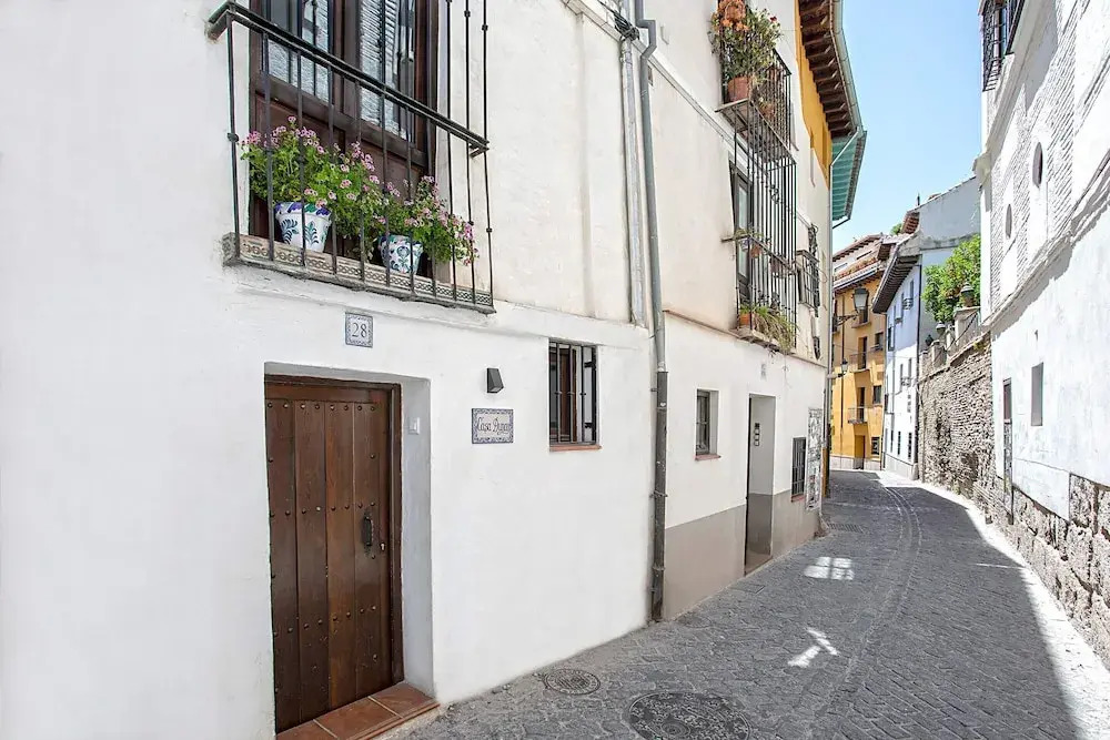 Luxury House in Granada Center. Reyes II
