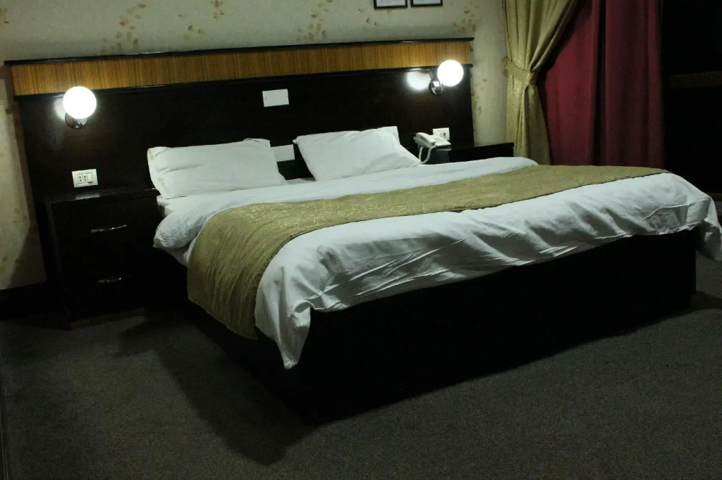 Alp Inn Hotel