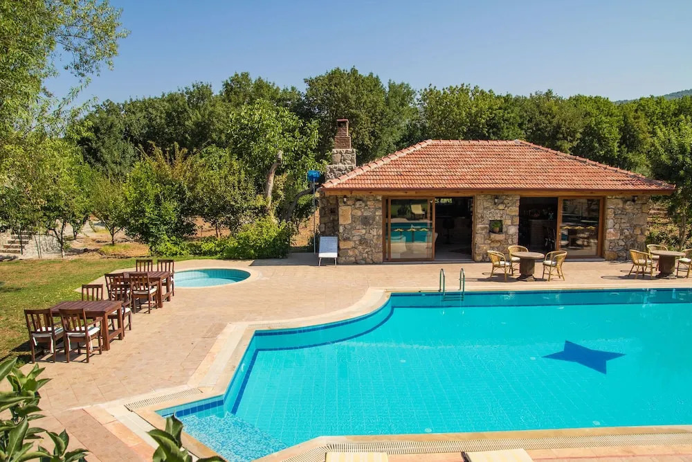 Doga Apartments
