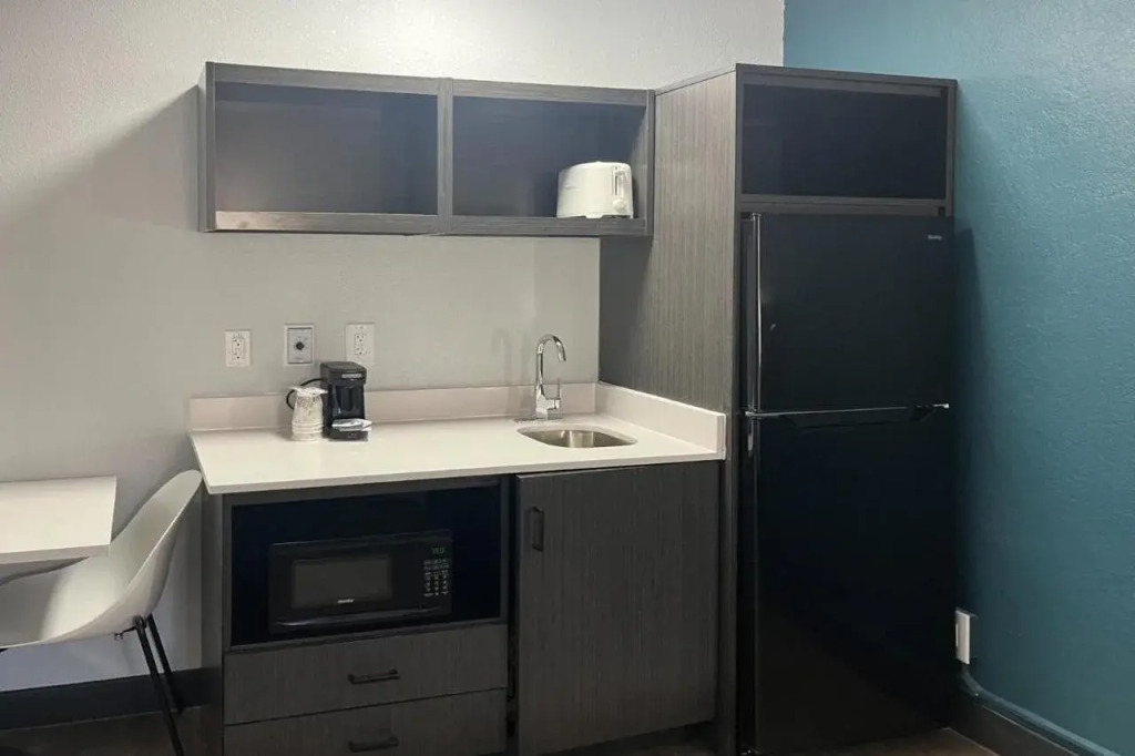 Studio 6 Extended Stay - Huntsville, AL University Drive