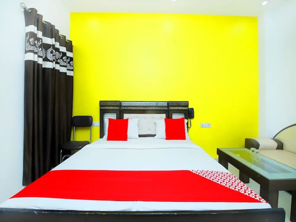 OYO 44541 Hotel Nanda
