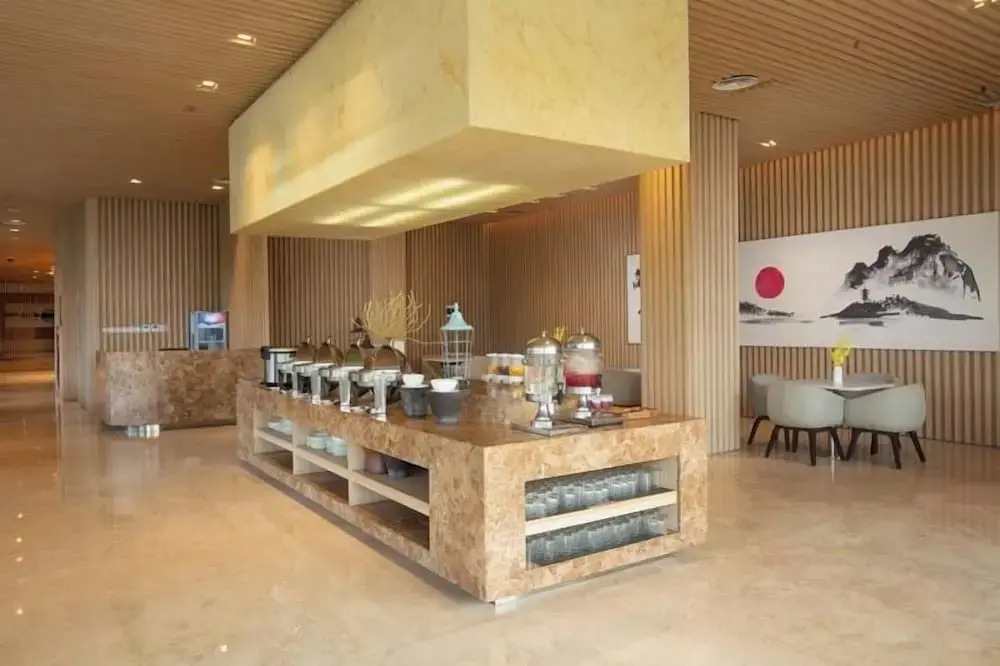 Louis Kienne Hotel Cikarang