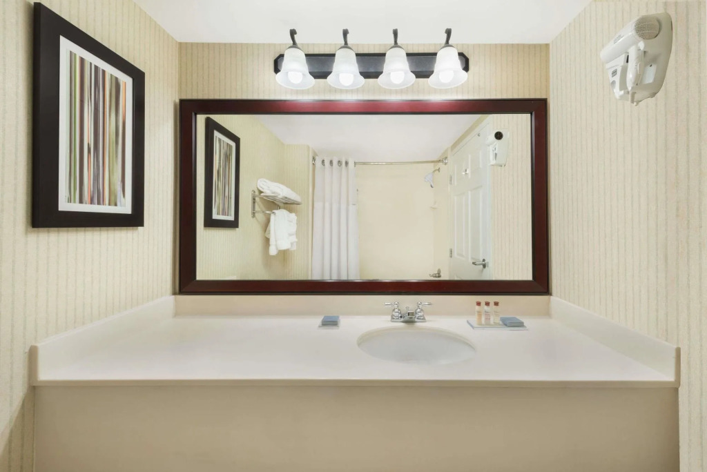 Holiday Inn Express & Suites Longview North by IHG