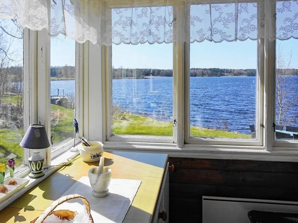 6 person holiday home in GULLSPåNG