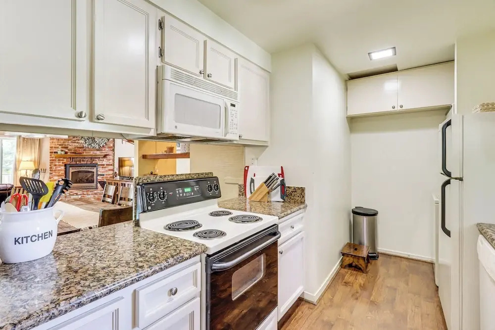 1 Mi to Beach Cozy Incline Village Condo
