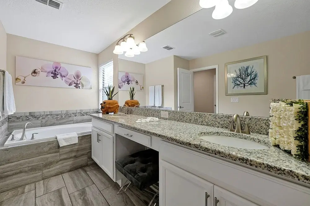 5424 Solterra Circle, Davenport,5beds