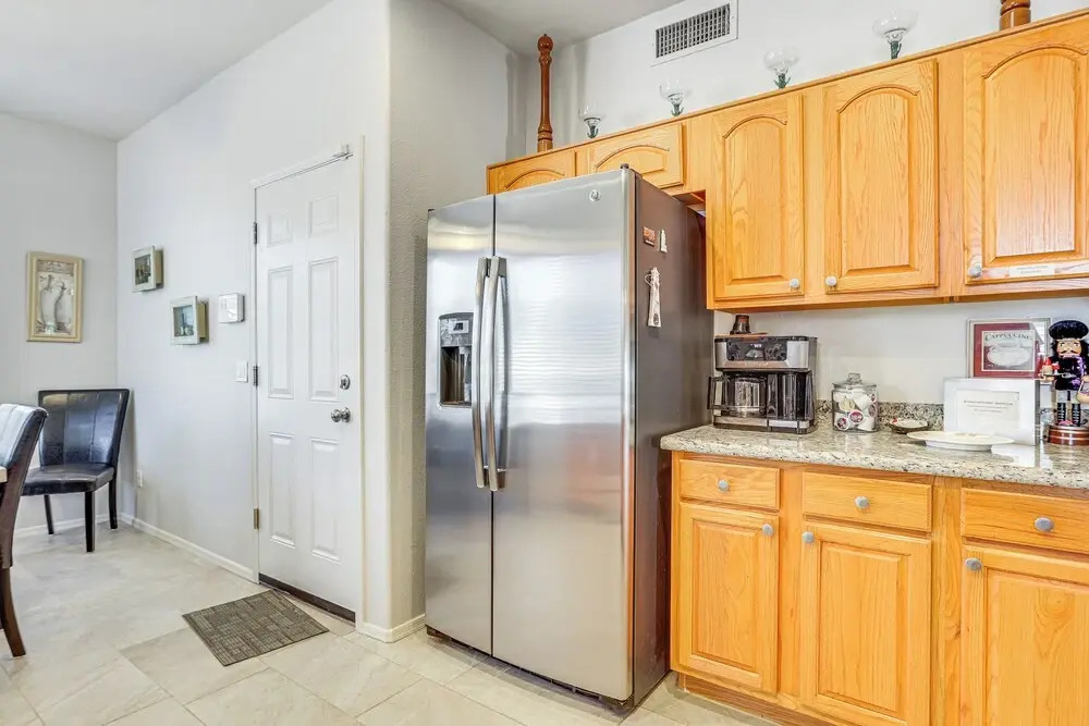 Patio + Fire Pit: Peoria Getaway Near Golfing!