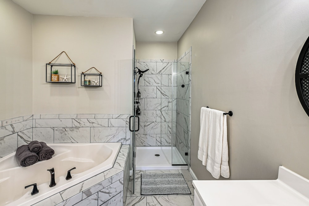 Bay-n-beach! Comfy Coastal Condo in Lewes!