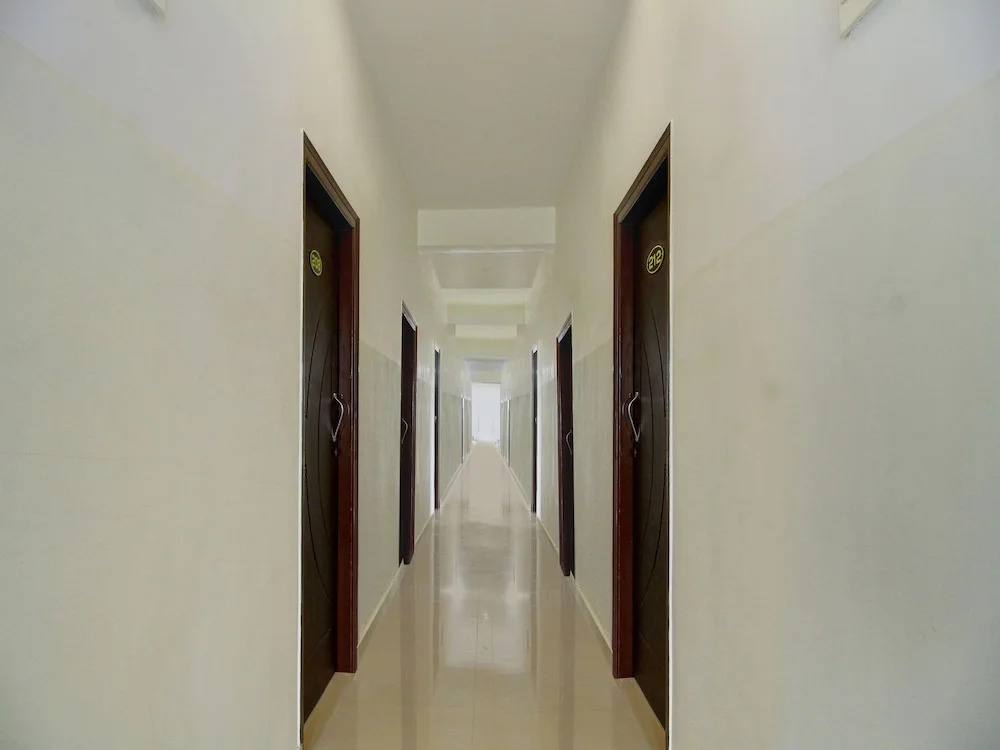 OYO 14360 Park Inn