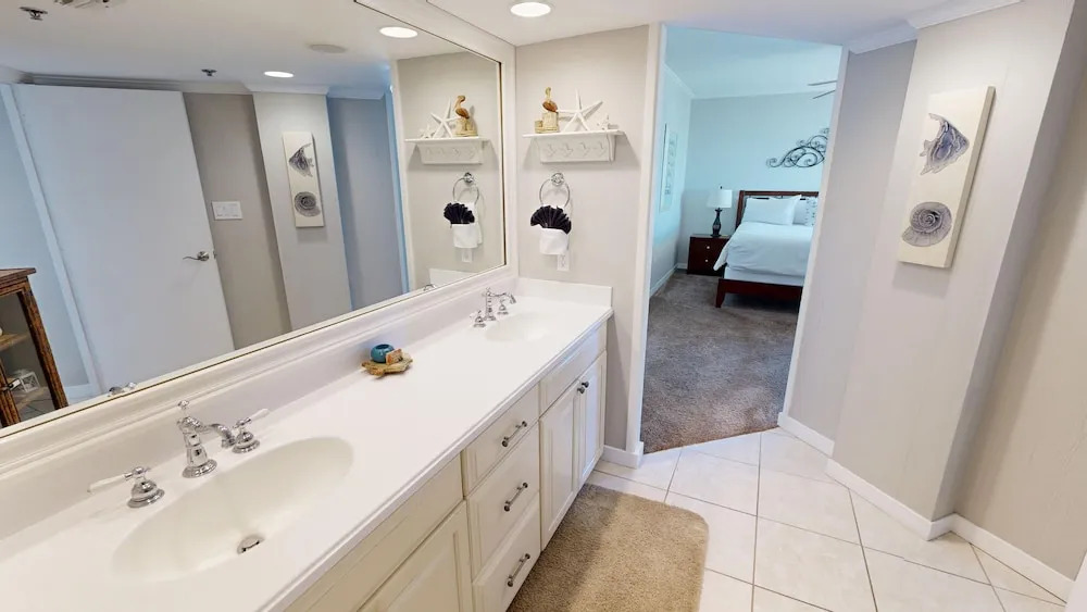 East Pass Towers 305 2 Bedroom Condo by RedAwning