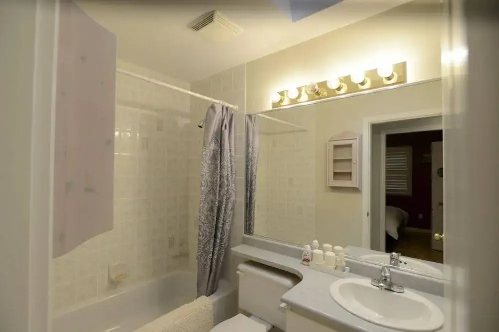Marpole Guest House