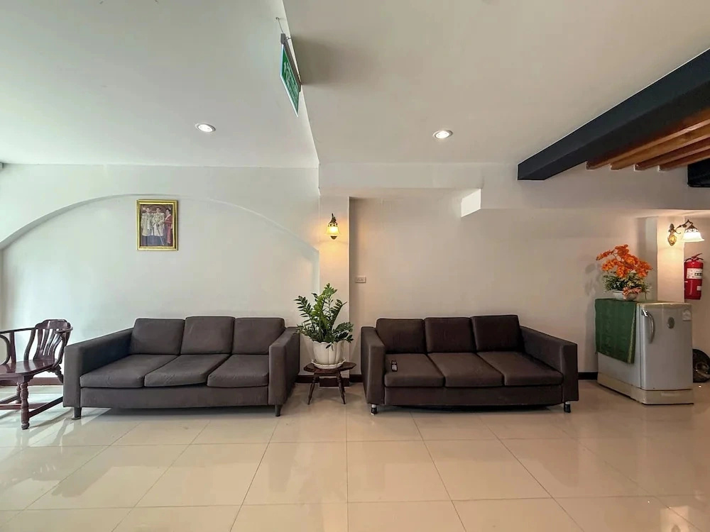 PL Residence Hotel Patamnak Soi 3