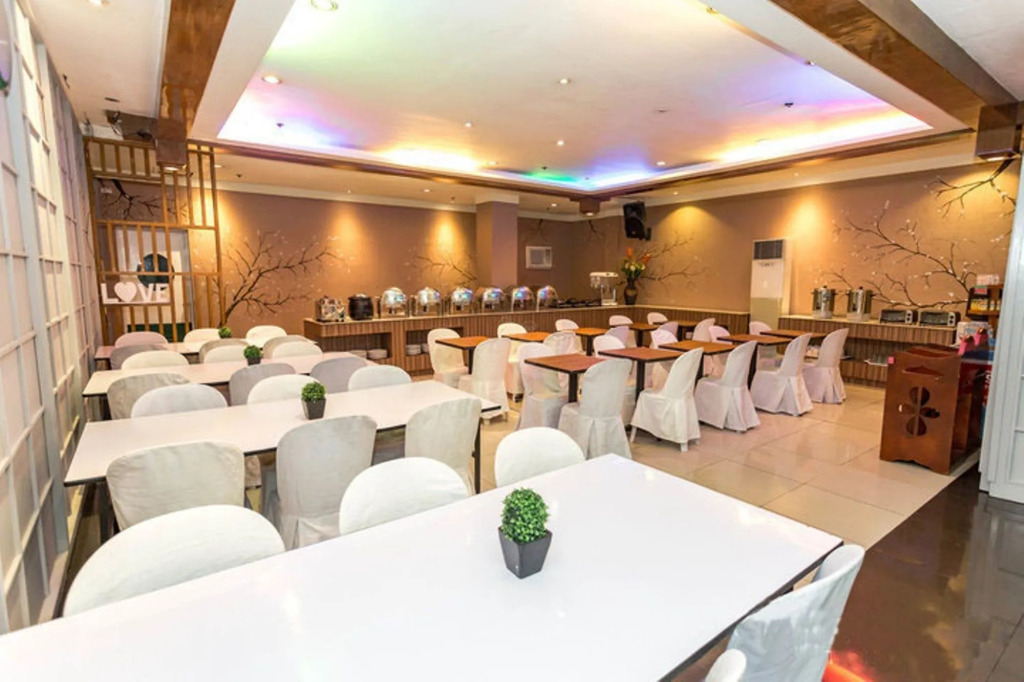 Urban Travellers Hotel