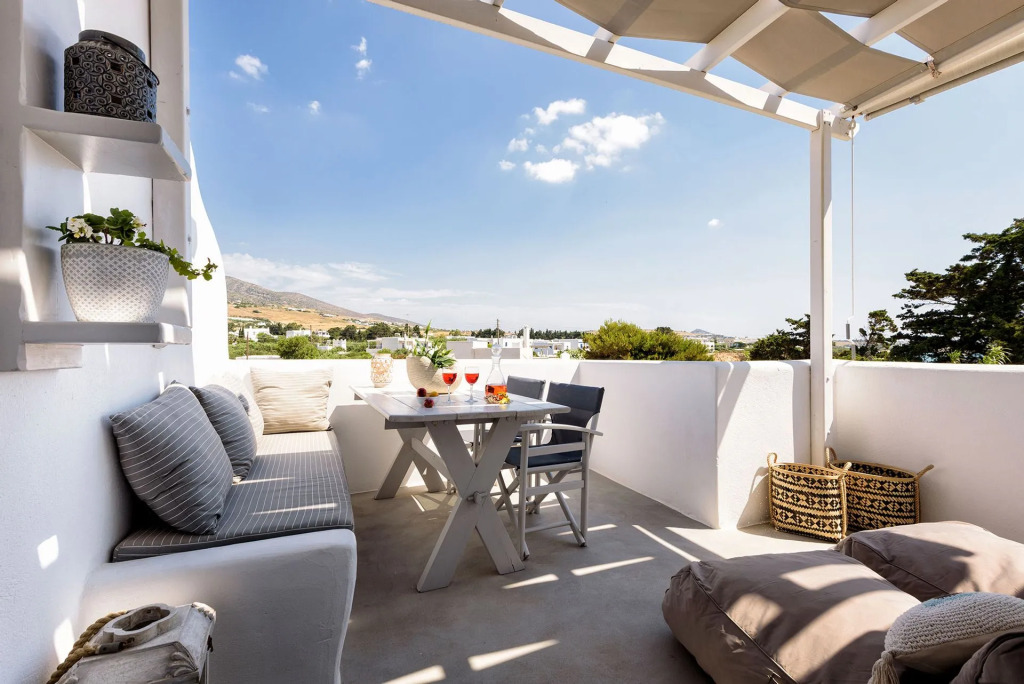 Blue Waves Suites Apartments Paros