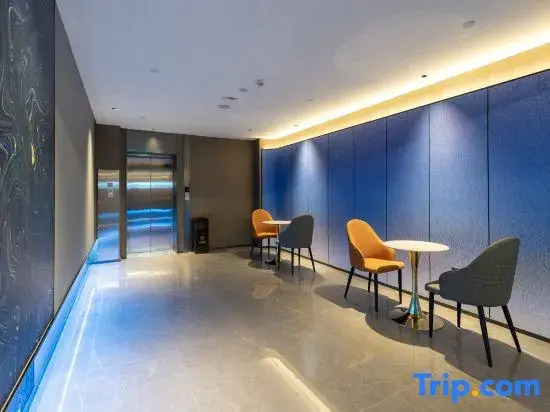 Ye Yuchen Esports Movie Hotel (Xinhua Street Shangfeng Square Branch)