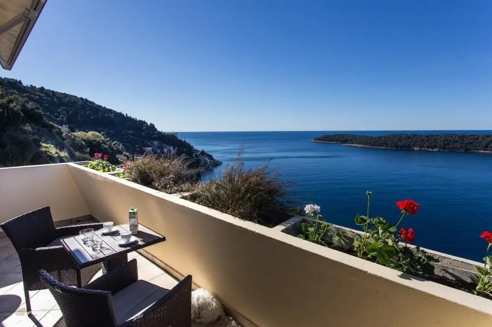 Sea View Apartments - Leo