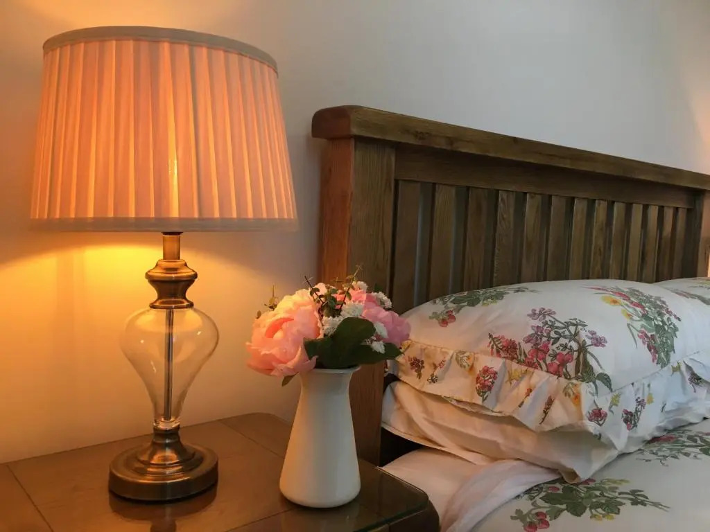 Conways Cottage with Sea View Nestling by Cliffs-of-Moher