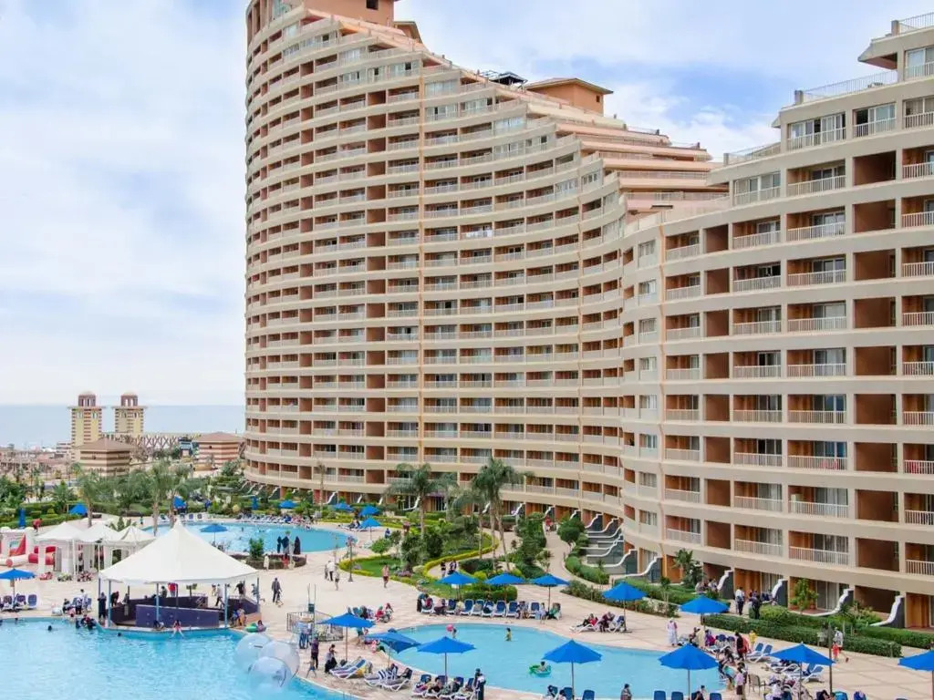 Porto Sokhna pyramids Apartments with Sea View Families Only