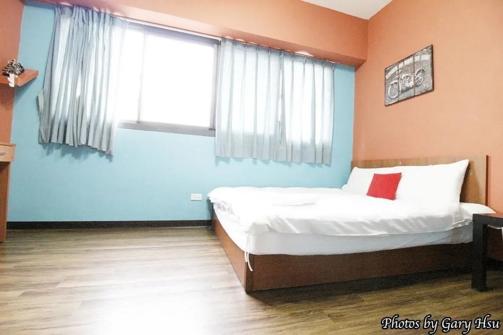 Taichung Go-Around Hostel