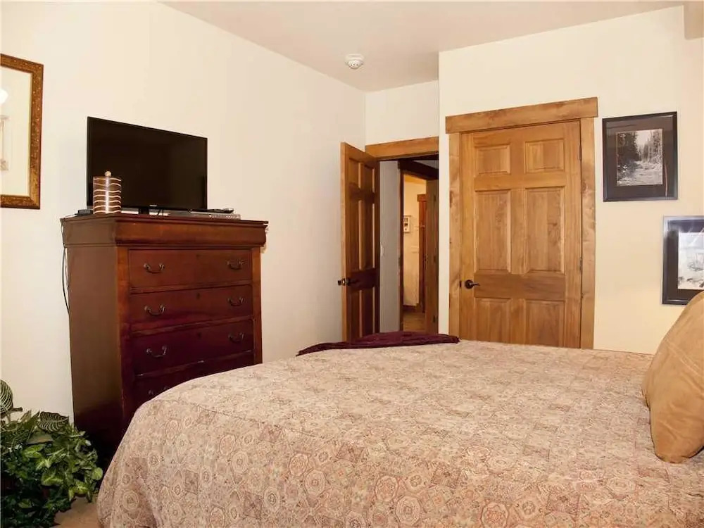 3206 Champagne Lodge, Trappeur's Crossing Apartment 2
