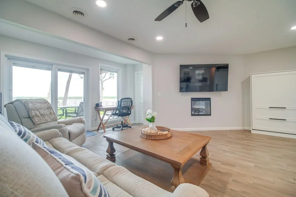 Double-decker View of Grand Lake! Modern Townhome