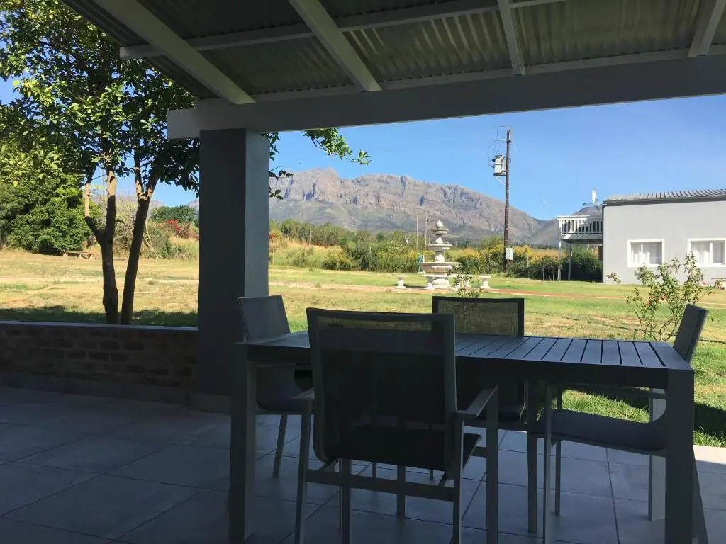 Sweetwater Guesthouse