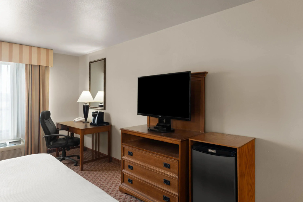 Baymont Inn & Suites by Wyndham Sturgis