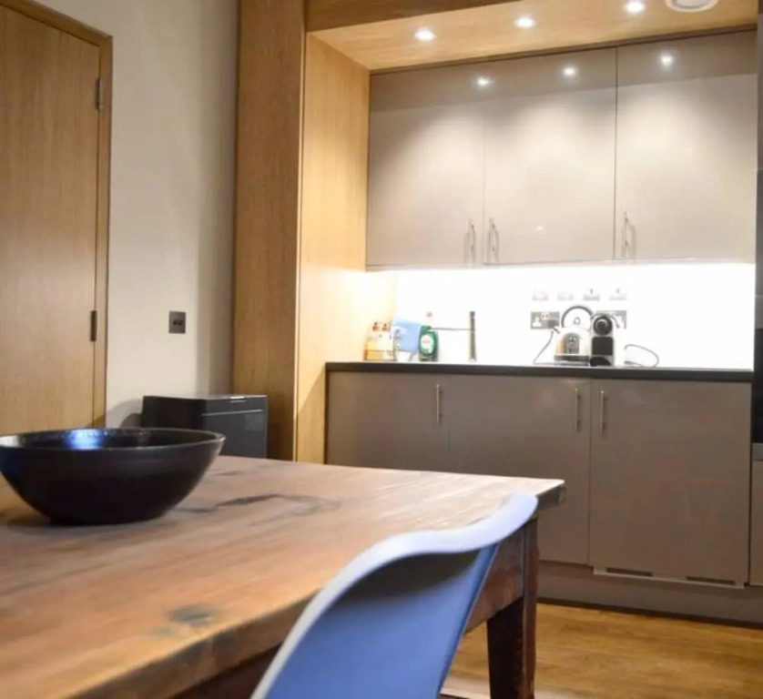 2 Bedroom Apartment on Royal Mile