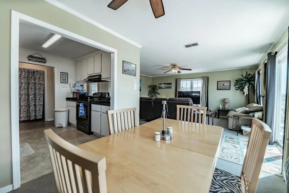 Seafari - 106 Portier Ct
